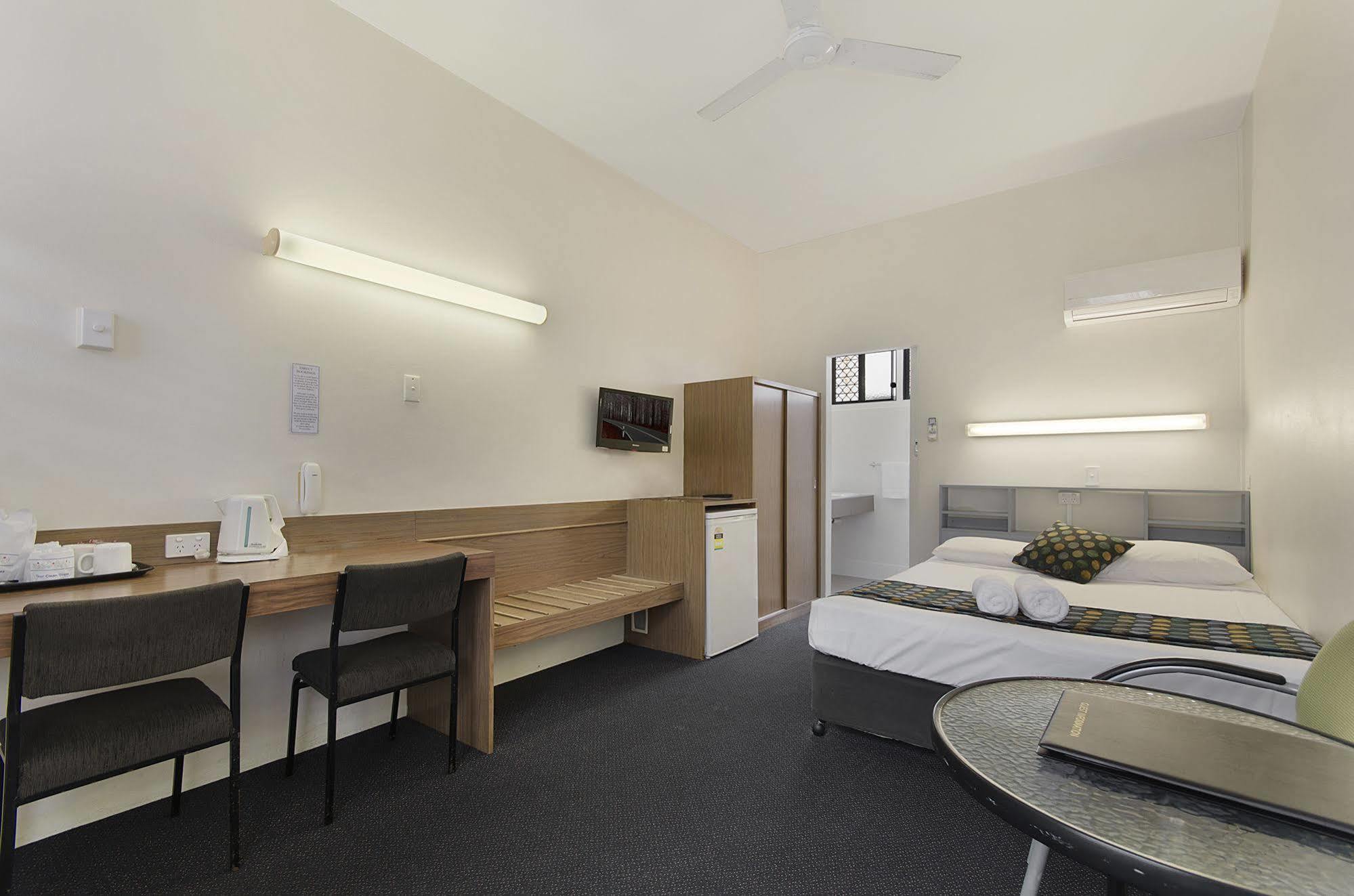 Beach House Motel Townsville Dış mekan fotoğraf